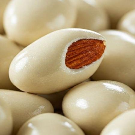 B/1kg ALMENDRA CHOCO BLANCO SNACKS